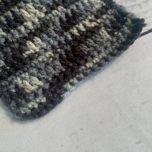 Hand made scarf - Picture 3 of 5